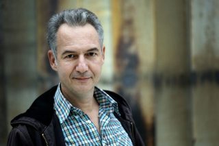 Με μια κάμερα στην κατάληψη εργοστασίου