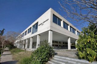 Λευκή νότα στην Αθήνα
