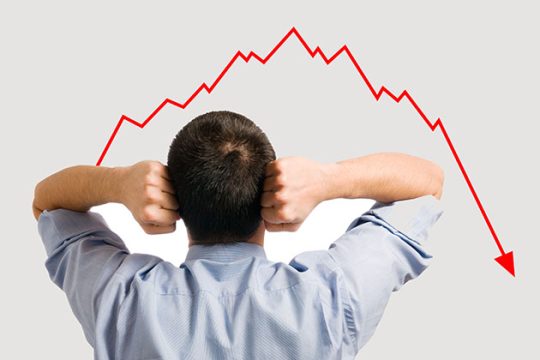 Στο κατώφλι της παγκόσμιας ύφεσης και ο κίνδυνος του κραχ