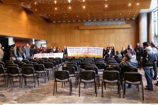 Διάλογος χωρίς τους αντιρρησίες