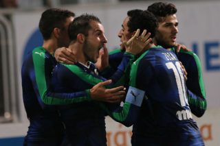 Τις… Κάλτσες του!