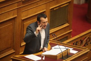 Υπόκοσμος και σαλόνια
