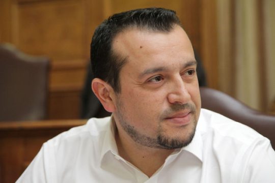 Με τροπολογία άπαξ οι αρμοδιότητες στον Ν. Παππά