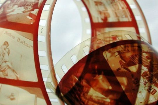 Ντοκιμαντέρ στην ΕΡΤ3