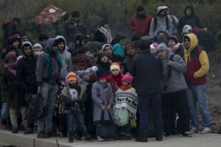 Bίαιη επαναπροώθηση προσφύγων στον Έβρο