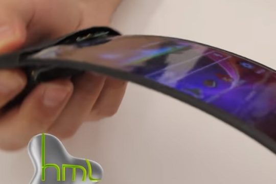 Η νέα γενιά των κινητών θα είναι… εύκαμπτη