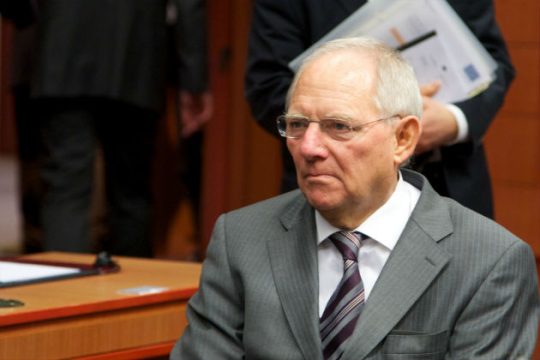Σόιμπλε: Υπερβολικές οι αγορές – ουδέν σχόλιο για Deutsche Bank