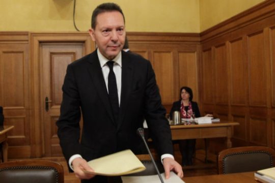 Συναίνεση και γρήγορη αξιολόγηση ζητάει ο Στουρνάρας