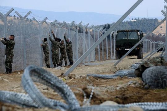 Ναι στους πρόσφυγες… όχι στους μετανάστες