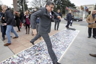 Η «διπλωματία» των όπλων