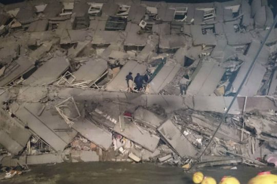 Φόβοι για εκατοντάδες θύματα στην Ταϊβάν