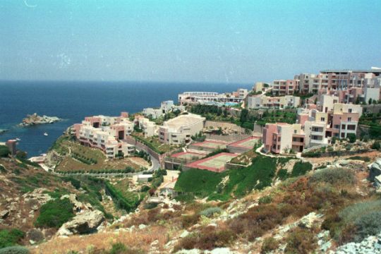 Αντεργατικά κόλπα των ξενοδόχων