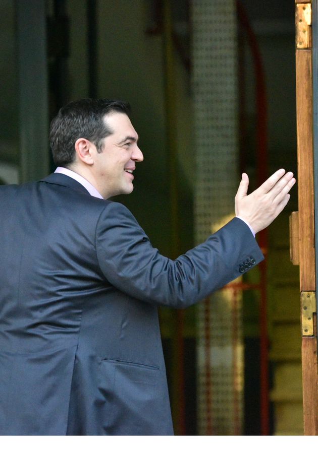 Βολές κατά… ανεύθυνων, αλλά και βέλη εξ οικείων