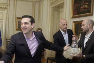 Ιππεύοντας ξέφρενα ένα σαρδάμ