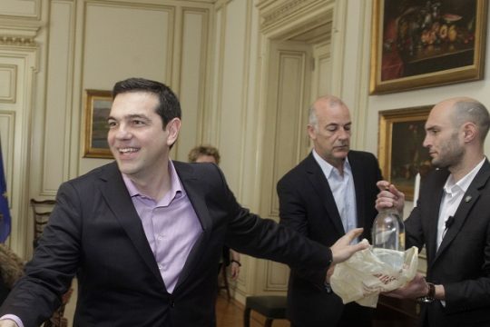 Ιππεύοντας ξέφρενα ένα σαρδάμ