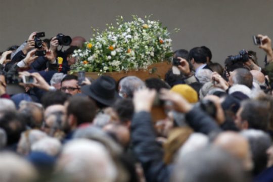 Στο Μιλάνο η πολιτική κηδεία του Ουμπέρτο Έκο
