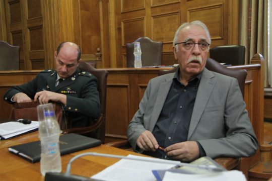 Για αρχή… στρατοπεδεύουν 800 στη Σίνδο