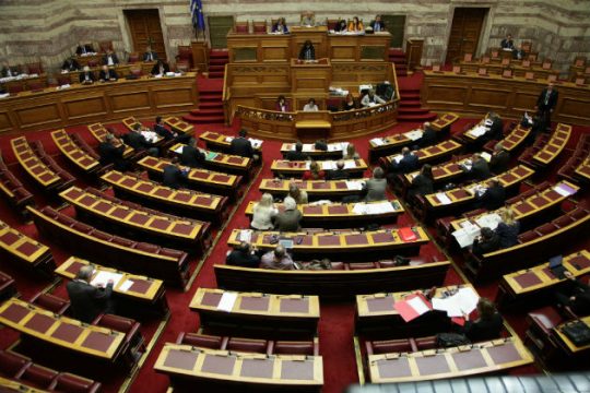Ψηφίσθηκε το «παράλληλο πρόγραμμα»