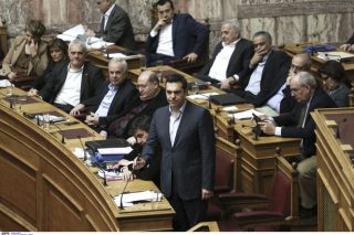 Ετοιμη να δείξει τα δόντια της