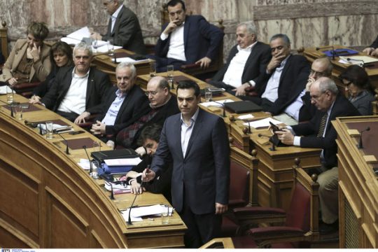 Ετοιμη να δείξει τα δόντια της