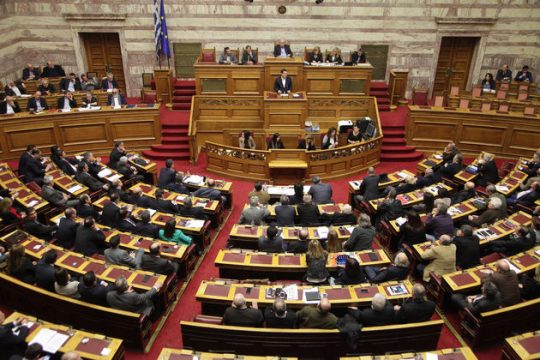 Νέες διοικήσεις, νέες κόντρες