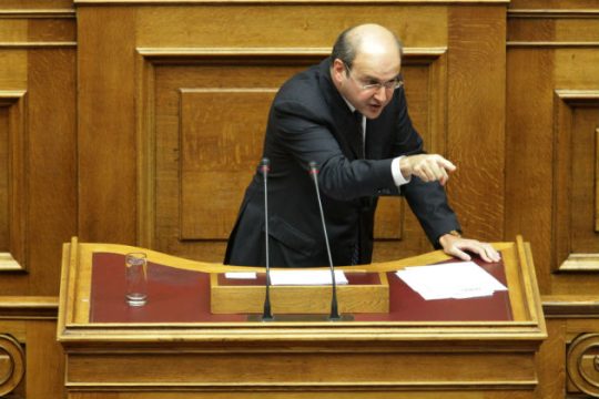 Καταγγέλλει διορισμούς «ημετέρων» αλλά όχι πρώην βουλευτών της