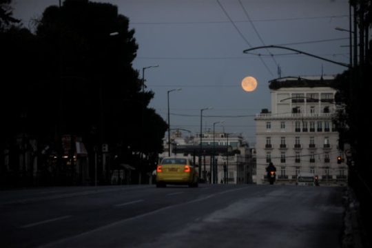 Βελτιώνεται ο καιρός