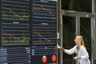Κοκτέιλ φόβου βυθίζει τις αγορές