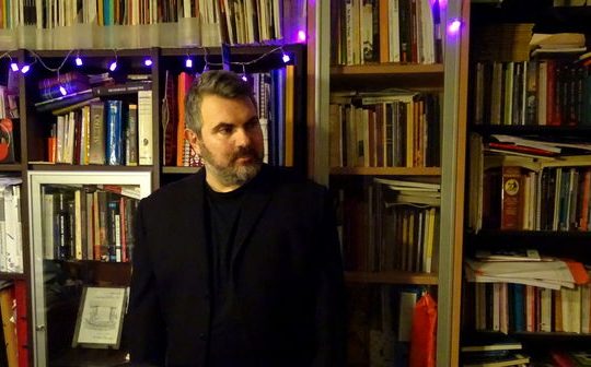 Αγαπώ ιδιαίτερα την ελληνική ποίηση…