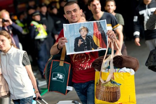 Φύλακας… Ανγκελα των προσφύγων