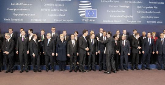 Πυρετός διαβουλεύσεων για το προσφυγικό