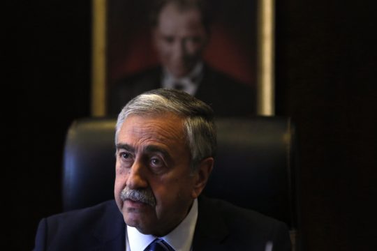 «Ντρίμπλα» Ακιντζί στη σκιά του βέτο