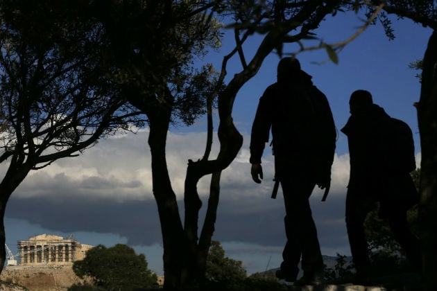 Τρέχουμε αλλά και μας τρέχουνε