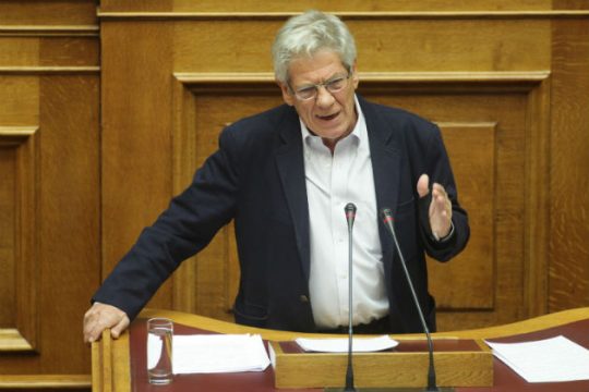 Η «Μακεδονία» του  Μπαλαούρα έφερε αντιδράσεις