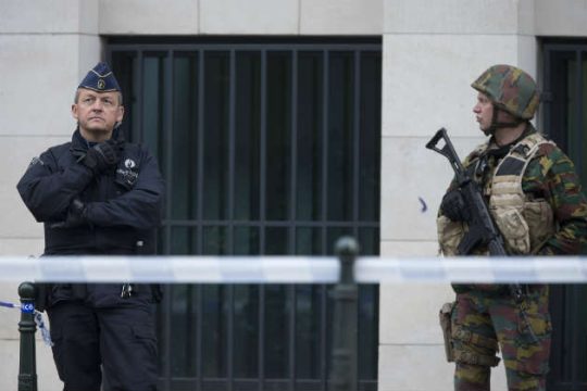 Για πέντε βομβιστές μιλούν οι βελγικές αρχές