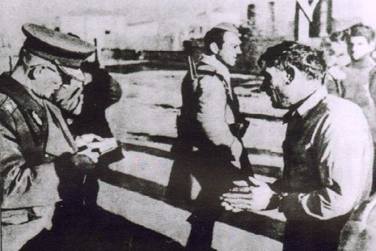 «Σαν πουλιά τα τουφεκάν»
