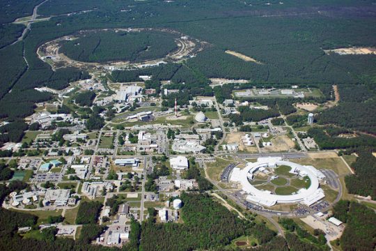 Yπο μελέτη η ακτινοβόληση όγκων από επιταχυντές σωματιδίων