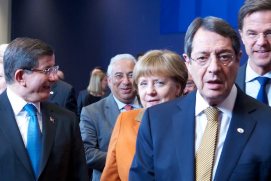 Συμφωνία Ε.Ε. – Άγκυρας μετά τα τουρκικά παζάρια