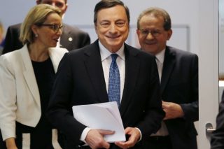 Επίθεση Ντράγκι με στόχο την ανάπτυξη
