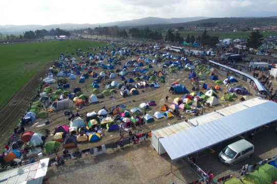 Η σιδερόφραχτη πύλη δεν ανοίγει