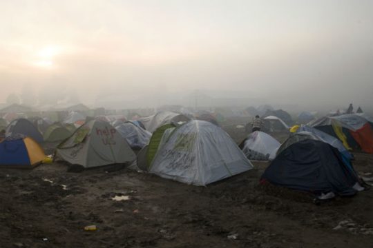 Σχέδιο αποσυμφόρησης της Ειδομένης και του Πειραιά