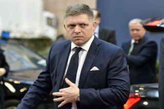 Αντε, καλό μαύρισμα…