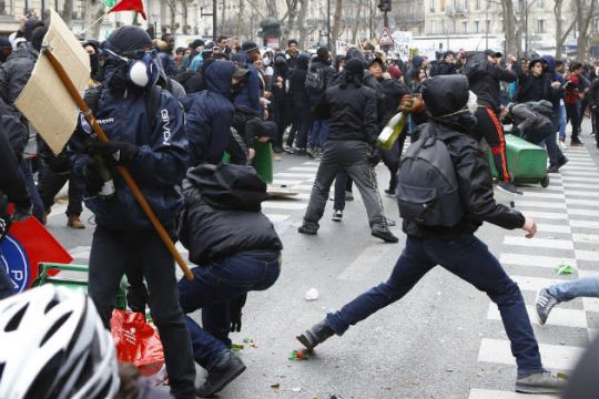 Επεισόδια και καταστολή για την εργασιακή μεταρρύθμιση