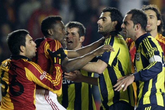 Αναβλήθηκε λόγω τρομοκρατικής απειλής το ντέρμπι στην Κωνσταντινούπολη