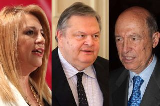 Τριπλή επίθεση για το προσφυγικό