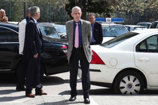 «Γιούχα» στον Γκιρτζίκη