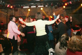 «…και η γυναίκα στο εξής θα κουμαντάρει»