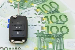Ο προβληματικός νόμος Αθανασίου… πάρκαρε 1,2 δισ.