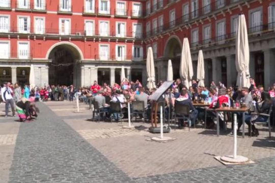 «Εl tiempo les pone a todos en su sitio…»