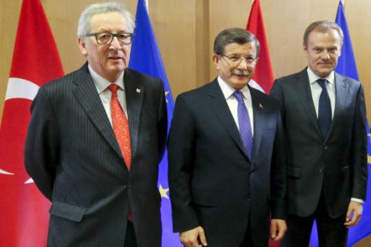 ΛΑ.Ε.: Καταστροφικές οι αποφάσεις της συνόδου – E.Κ.: Θα τηρηθούν τα συμφωνηθέντα;